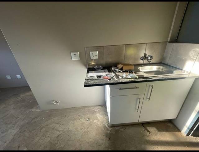2 BEDROOM PROPERTY TO RENT IN FLEURHOF